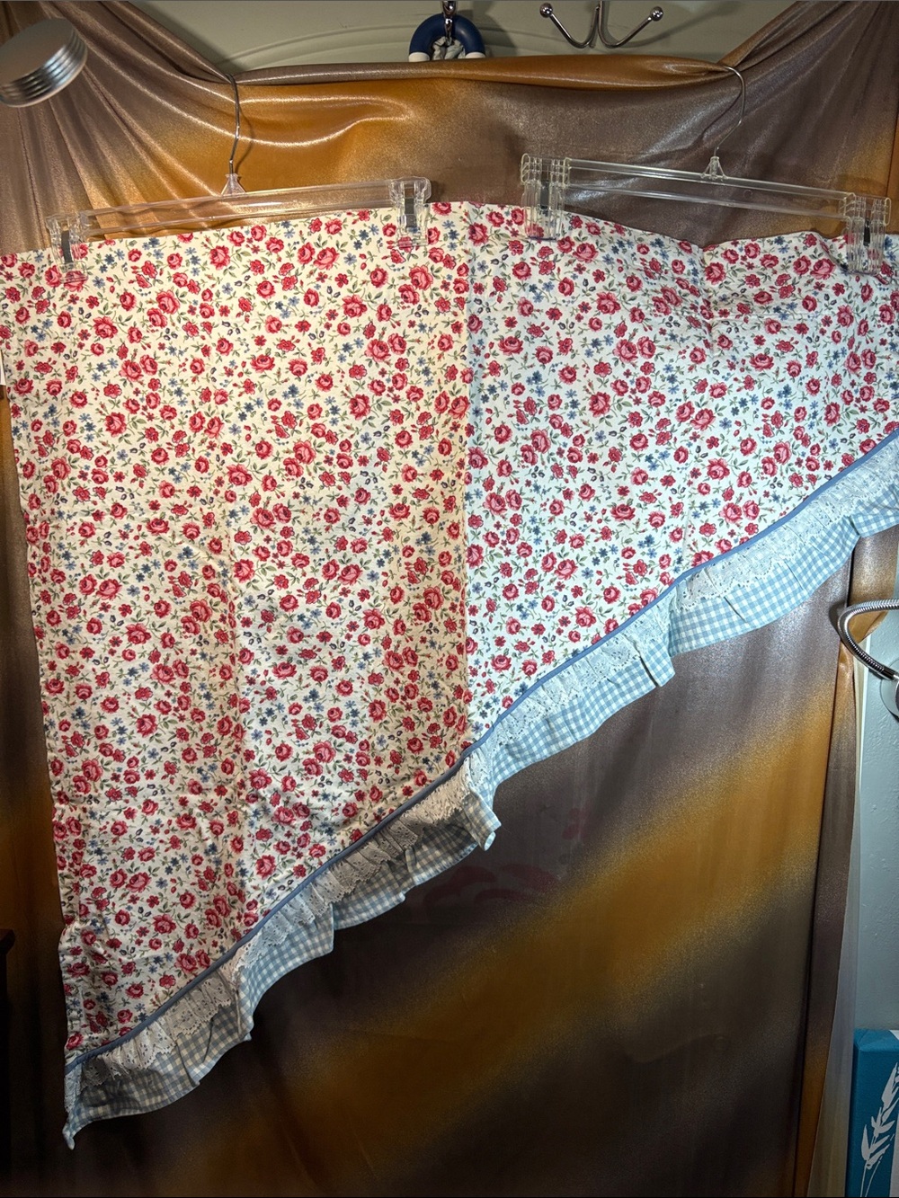Vintage 4 pieces Waverly Floral Ruffled Apron with Blue Gingham Trim LL